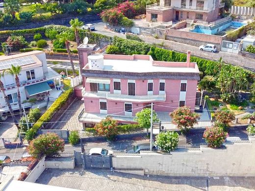 Villa in Aci Castello, Catania