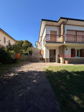 Villa - Campi Bisenzio, Florença
