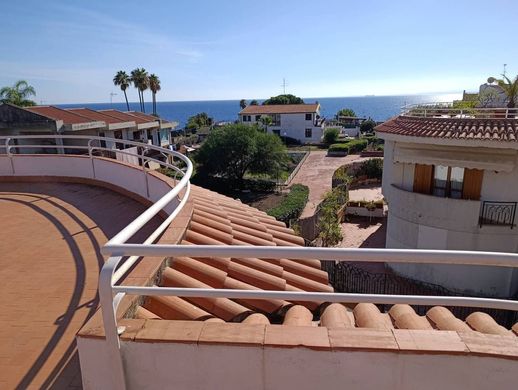 Ático en Aci Castello, Catania