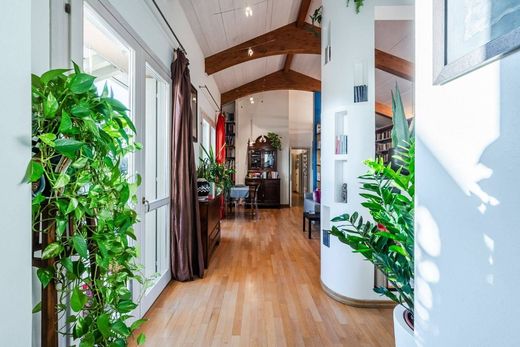 Penthouse Modena, Modena ilçesinde