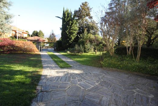 Villa in Anzano del Parco, Provincia di Como
