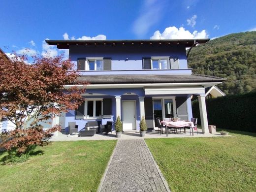 Villa Beura, Verbano-Cusio-Ossola ilçesinde