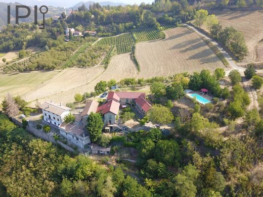 Villa in Roccaverano, Provincia di Asti