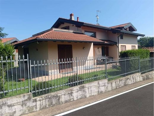 Villa - Cazzago Brabbia, Provincia di Varese