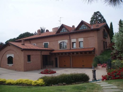 Villa in Camparada, Provincia di Monza e della Brianza