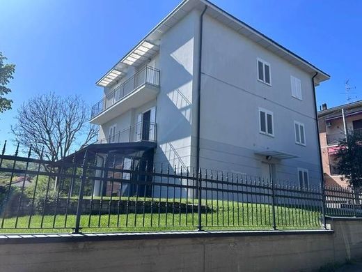 Villa Castellarano, Reggio Emilia ilçesinde