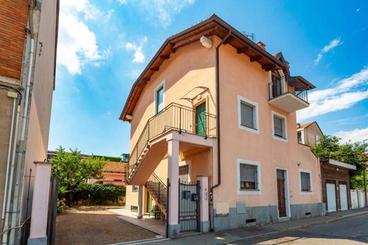 Villa in Collegno, Turin