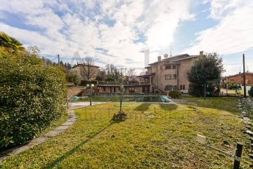 Villa in Castelvetro di Modena, Provincia di Modena