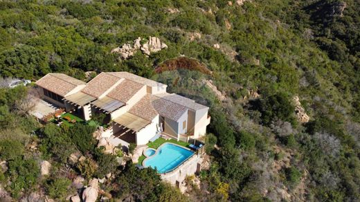 Maison mitoyenne à Trinità d'Agultu e Vignola, Provincia di Sassari