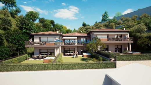 Apartament w Gardone Riviera, Provincia di Brescia