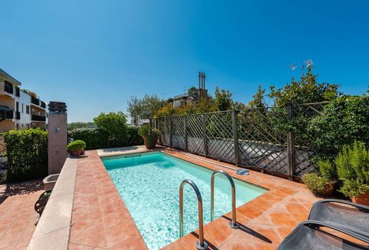 Penthouse Milano, Milano ilçesinde