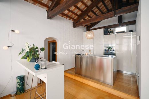 Apartment / Etagenwohnung in Treviso, Provincia di Treviso