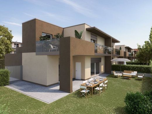 Villa en Cabiate, Provincia di Como