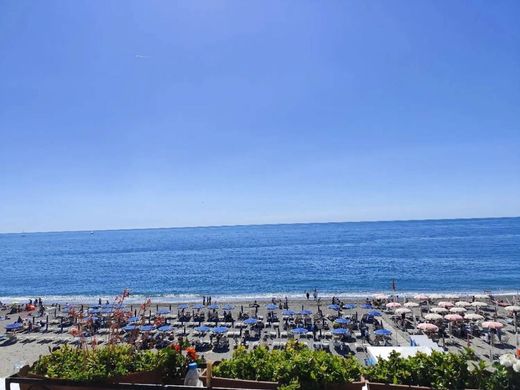 Piso / Apartamento en Celle Ligure, Provincia di Savona