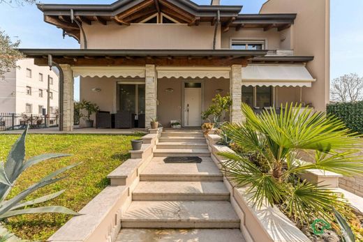 Villa in Sordio, Provincia di Lodi