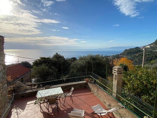 Villa in Finale Ligure, Provincia di Savona