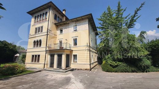 Villa à Bellune, Provincia di Belluno