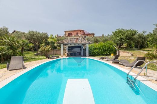 Villa en San Martino sulla Marrucina, Provincia di Chieti