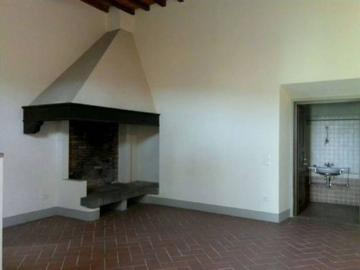 Piso / Apartamento en Campi Bisenzio, Florencia