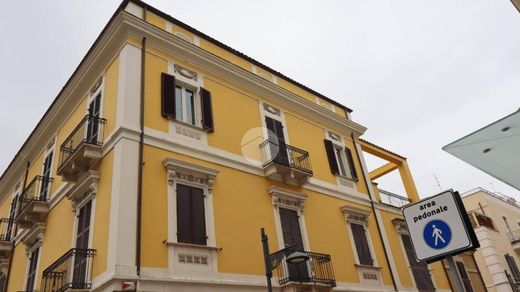 Apartment / Etagenwohnung in Pescara, Provincia di Pescara