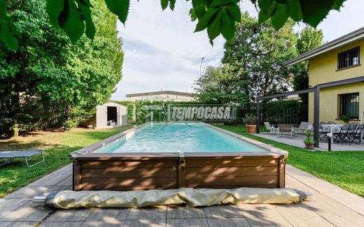 Villa in Settala, Milan