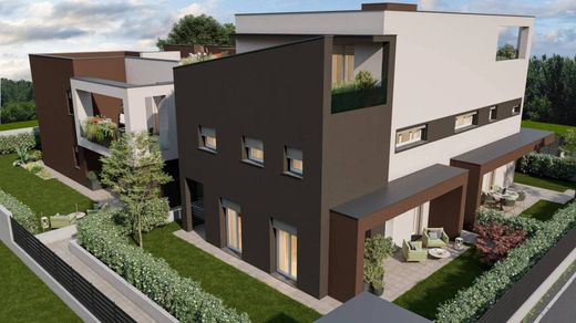 别墅  Lainate, 米兰省