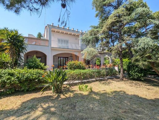 Villa Trani, Barletta - Andria - Trani ilçesinde