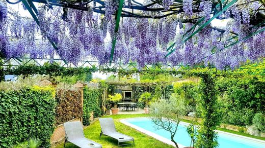 Willa w Cassinetta di Lugagnano, Città metropolitana di Milano