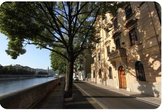 Appartement in Verona, Provincia di Verona