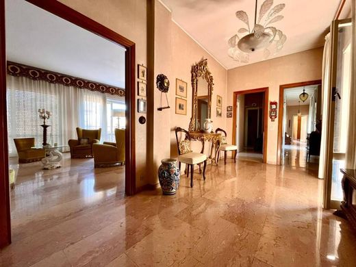 Apartment in Rome, Latium
