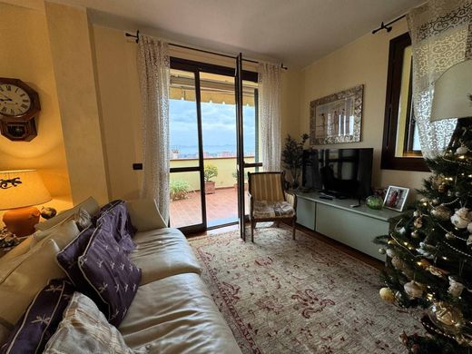 ‏דירת פנטהאוז ב  Prato, Provincia di Prato