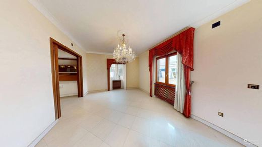 Villa - Frattamaggiore, Nápoles