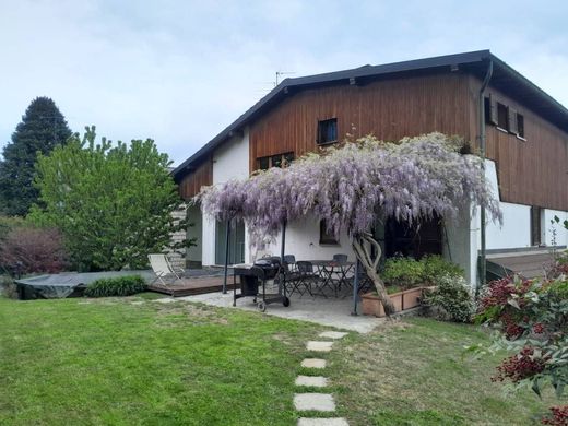 Villa in Anzano del Parco, Provincia di Como