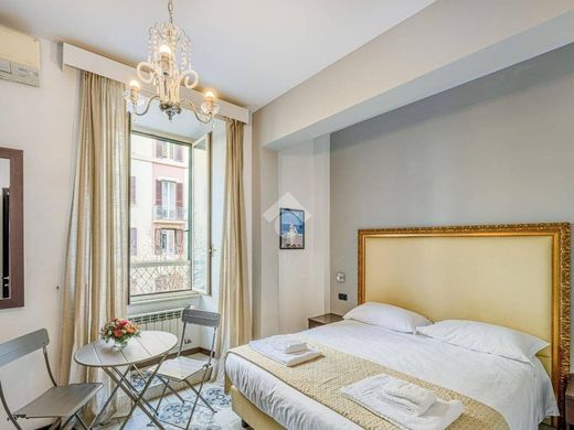 Apartment / Etagenwohnung in Rom, Latium