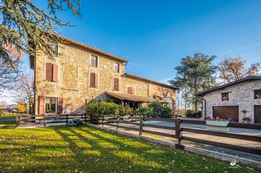 Maison de luxe à Vignola, Modène