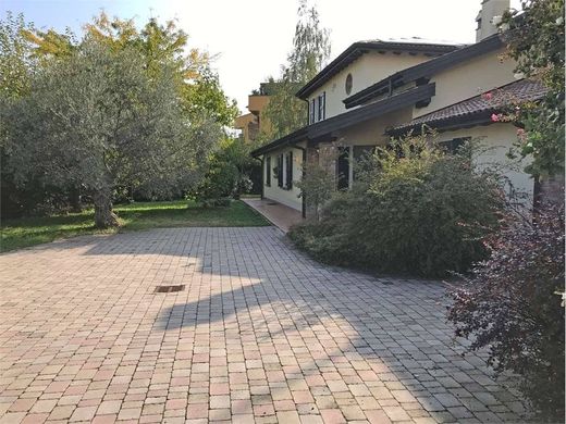 Villa in Modena, Provincia di Modena