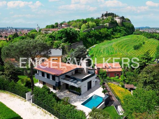 Villa a Brescia, Lombardia