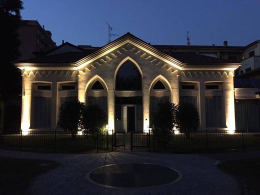 Villa in Desio, Province of Monza and Brianza