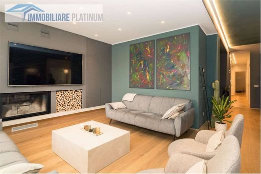 Villa in Lissone, Provincia di Monza e della Brianza