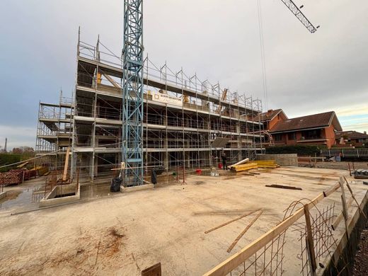 Apartment / Etagenwohnung in Bussero, Mailand