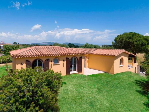 Villa in Pula, Provincia di Cagliari