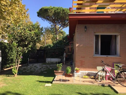 Villa in Santa Marinella, Rome