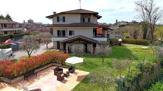 Villa in Pozzolengo, Provincia di Brescia