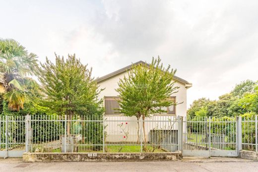 Villa a Settimo Milanese, Milano