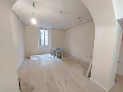 Appartamento a Milano, Lombardia