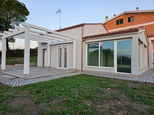 Villa in Rome, Latium