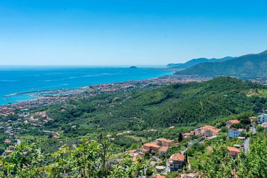 Villa a Pietra Ligure, Savona