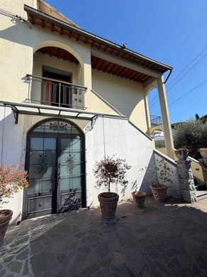Villa en Calenzano, Florencia