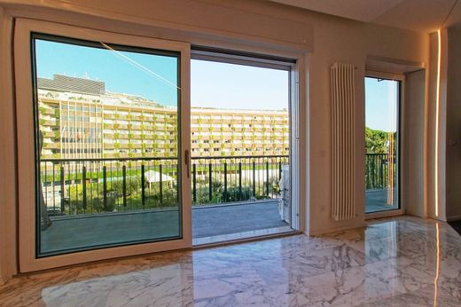 Apartment / Etagenwohnung in Rom, Latium