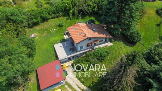 Villa in Agrate Conturbia, Provincia di Novara